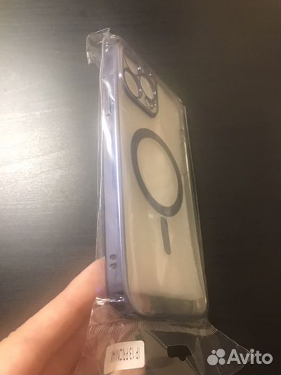 Чехол MagSafe на iPhone 13 Pro Max