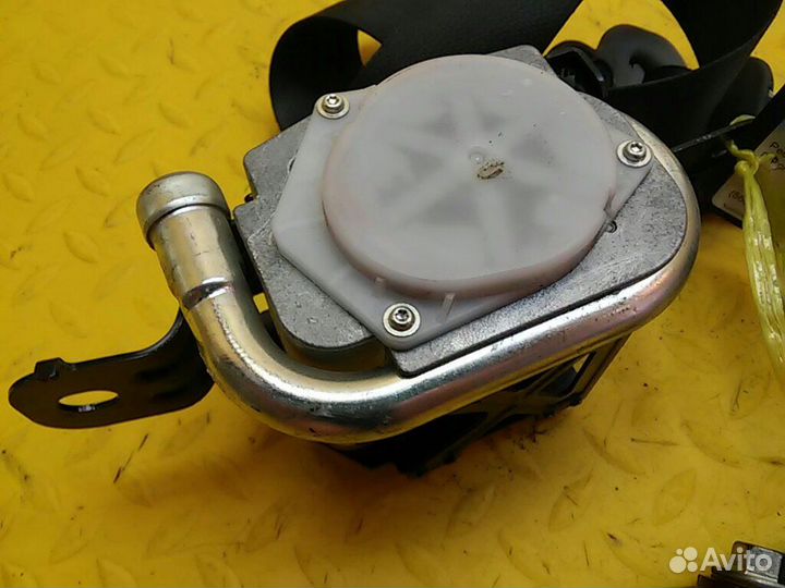 Ремень безопасности с пиропатроном Navara (D40)