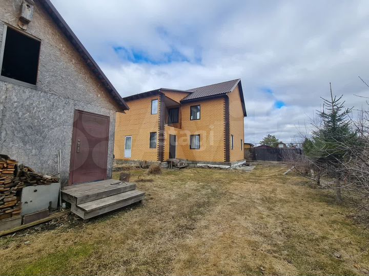 Дом 173 м² на участке 5 сот.