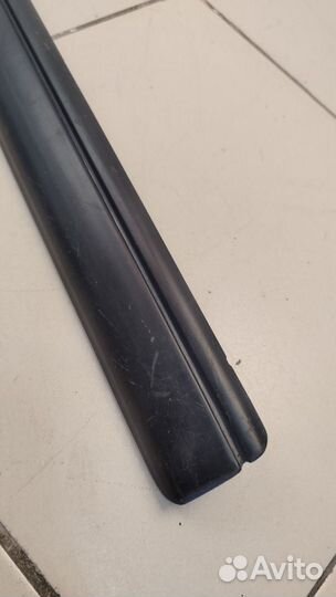 Молдинг двери передний левый Mercedes benz w124