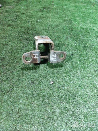 Петля двери передняя левая Haima M3