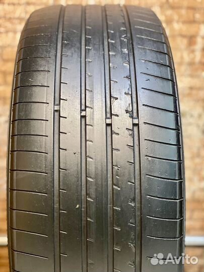 Yokohama BluEarth-XT AE61A 255/45 R20