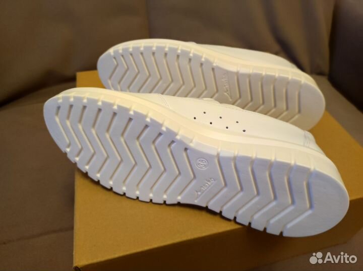 Новые слипоны медицинские Marko нат. кожа р 36