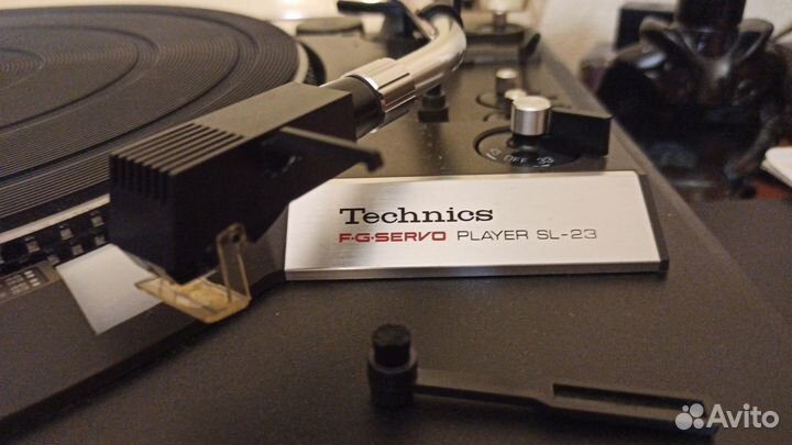Виниловый проигрыватель Technics SL-23