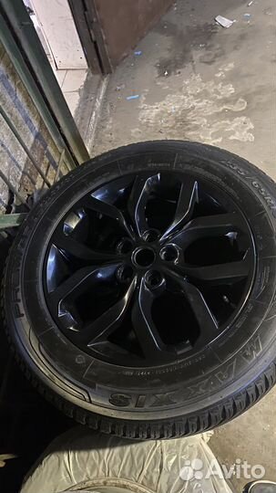 Оригинальные колеса на Range Rover Vogue Sport R21