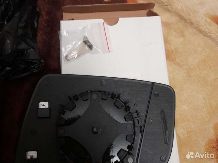 Зеркало правое заднего вида на opel zafira b