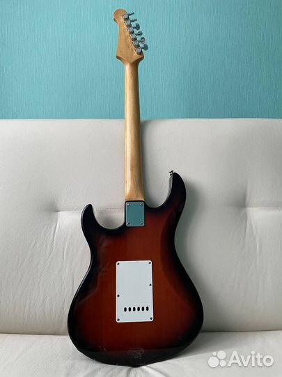 Электрогитара Yamaha pacifica 112j