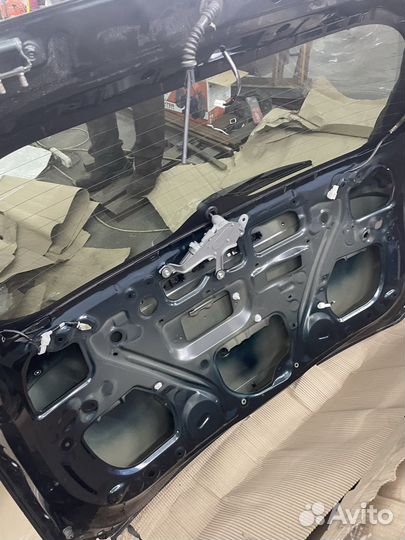 Крышка багажника toyota rav4 40