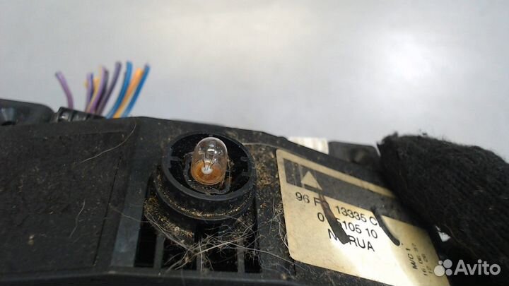 Переключатель поворотов и дворников Ford Fiesta, 1