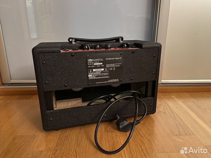 Басовый комбоусилитель vox Pathfinder 10 bass