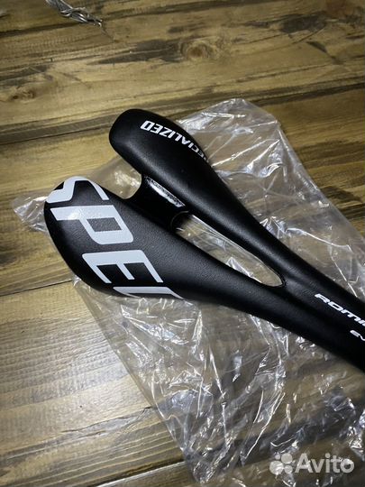 Велосипедное седло Specialized