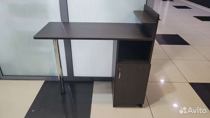 Стол для маникюра