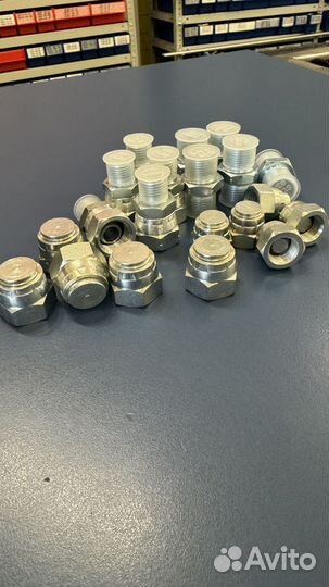 Фитинги и соединители для безвоздушных красочных а