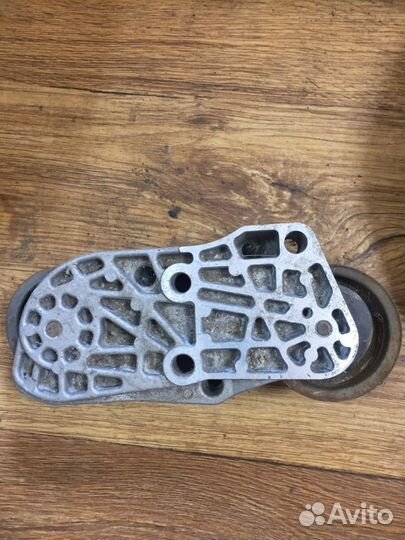 Ролик натяжителя Opel Omega B, saab 337054 EB