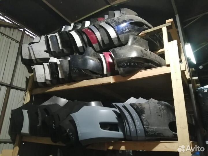 Фара правая Мазда 3 BK хэтчбек ксенон