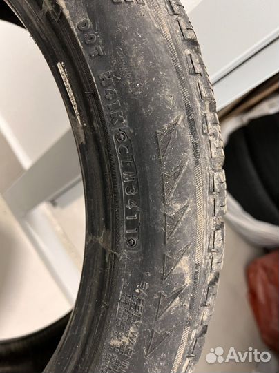 Bridgestone Blizzak LM-25 245/45 R18