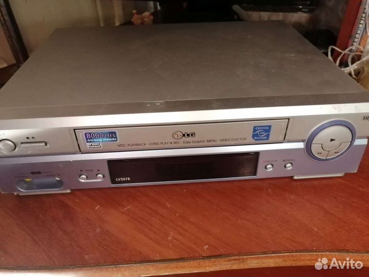 Видеомагнитофон