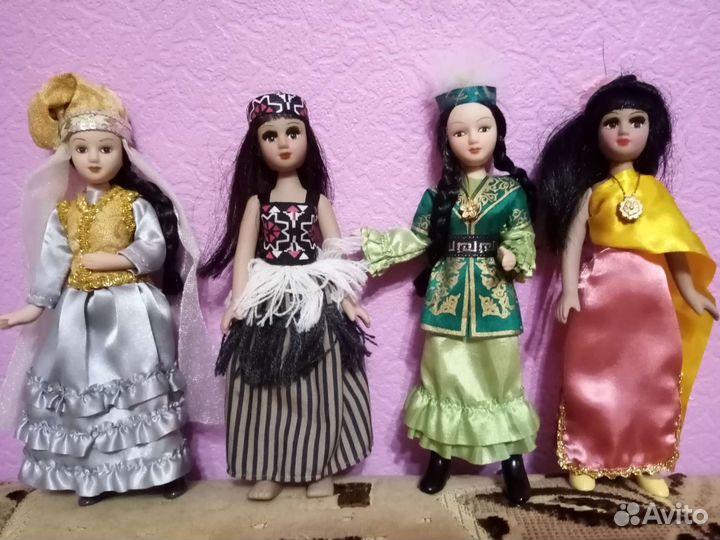 Фарфоровые коллекционные куклы