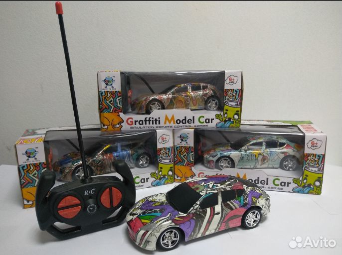 Машинка на р/у Graffiti Model Car 1:24 XFY234