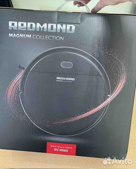 Робот пылесос redmond RV-R560 новый