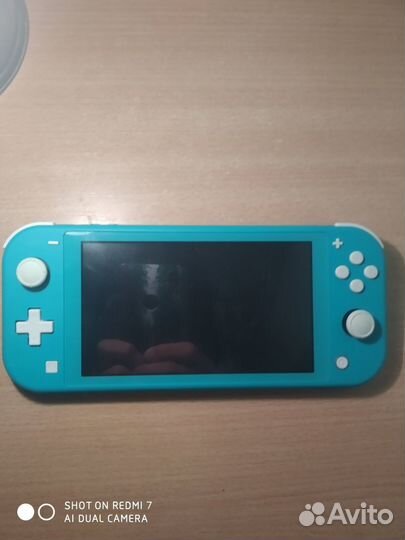 Игровая приставка Nintendo switch lite