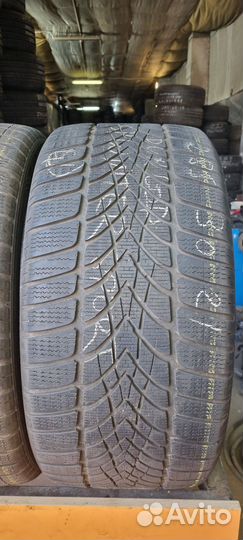 Dunlop SP Winter Sport 4D 285/30 R21