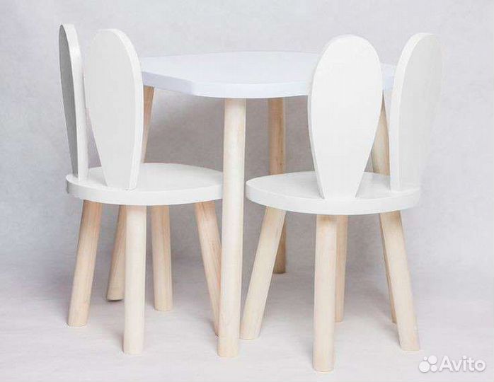 Детский стол и стул из массива дерева