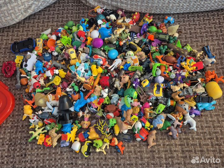 Мелкие игрушки киндеры