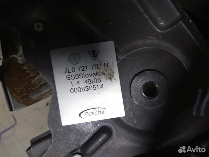 Рычаг стояночного тормоза VW Touareg 2002-2010