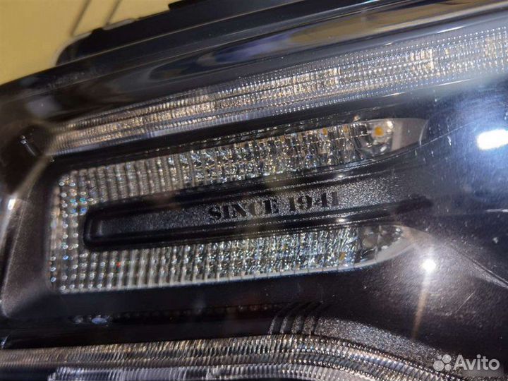 Фара левая Jeep Grand Cherokee WK2