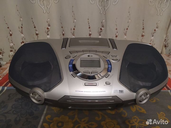 Магнитола LG