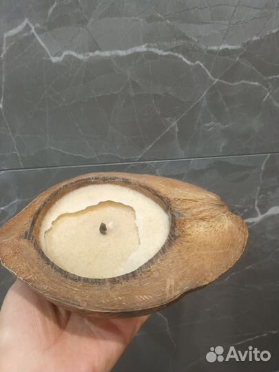 Свеча в кокосе