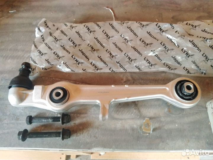 Audi a4 перение рычаги, и рулевой наконечник