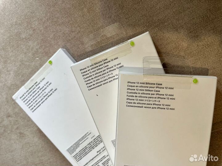 Оригинальный силиконовый чехол на iPhone 12mini
