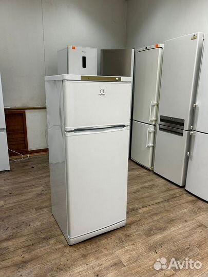 Холодильник индезит. Доставка