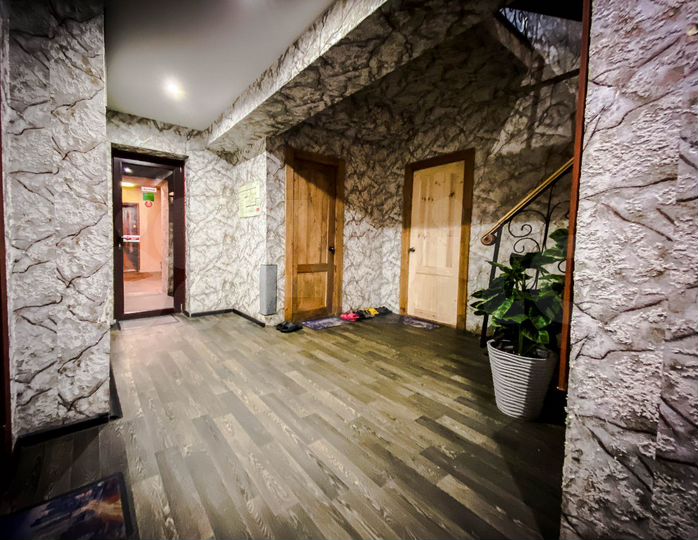 Коттедж 350 м² на участке 10 сот.