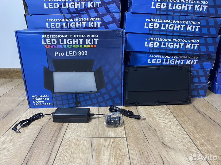 Бьюти Видеосвет LED U-800 с напольным штативом