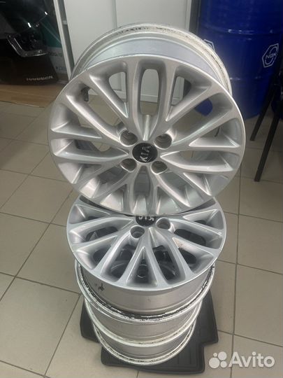 Диски на Kia Rio r15 оригинал