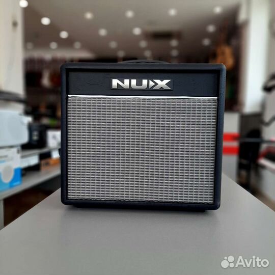 Nux mighty-20BT, гитарный комбоусилитель