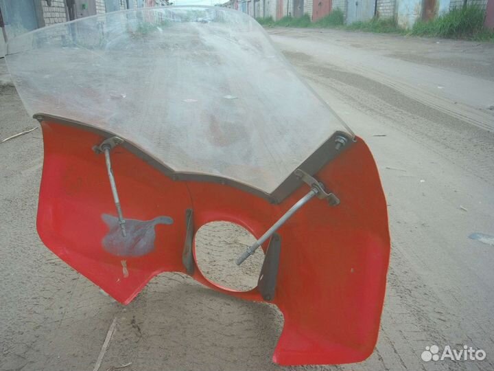 Ветровое стекло на мотоцикл универсальное