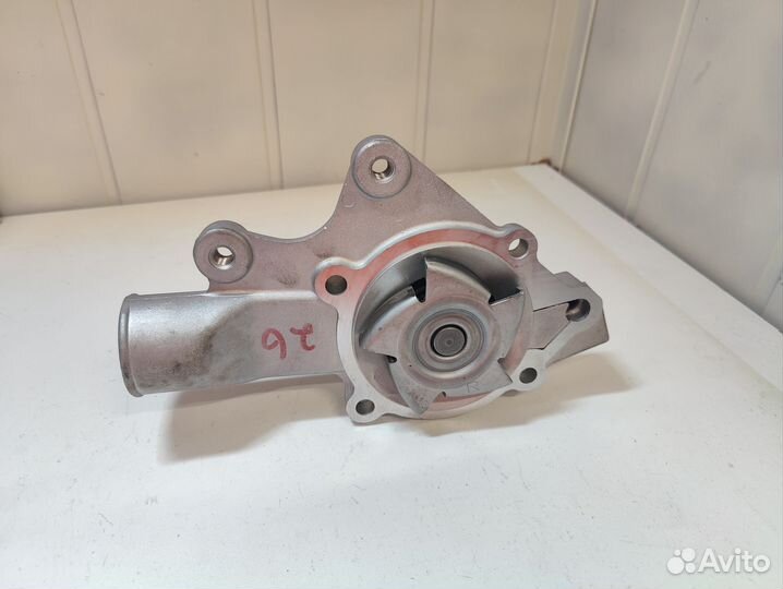 Помпа водяная с прокладкой Jeep Cherokee 1987-2001