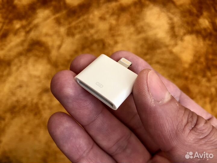 Apple Lightning to 30-pin Adapter