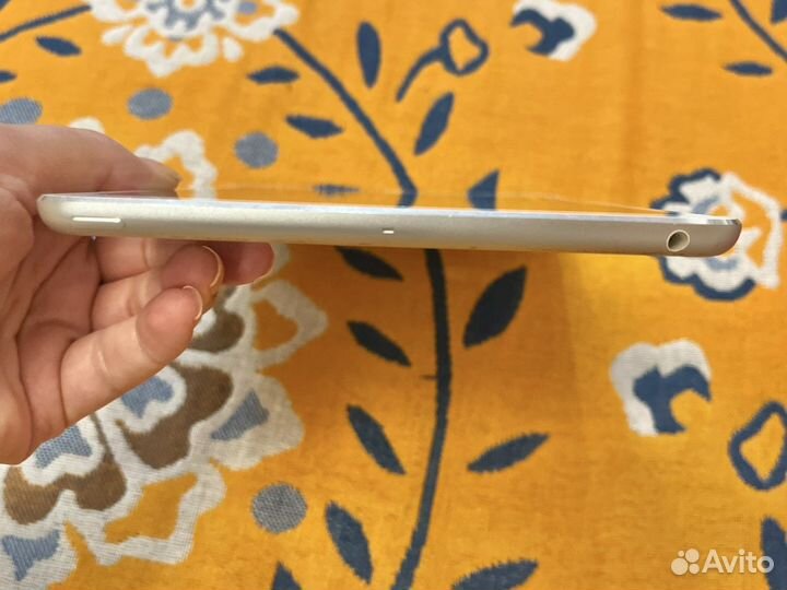 iPad mini 2 retina 16 гб