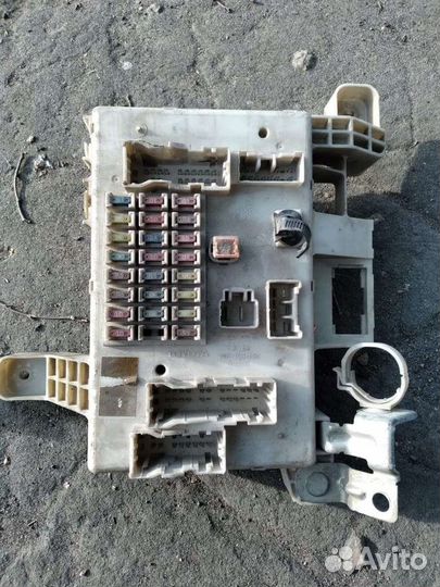 Блок предохранителей toyota land cruiser prado 120