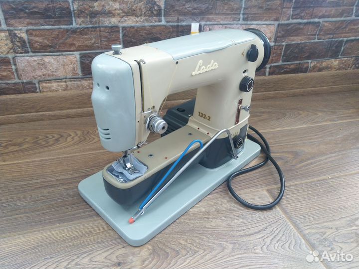 Швейная машина LADA 132-2 (лада 132)