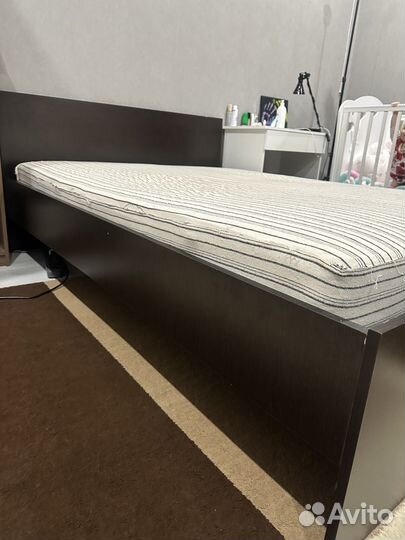 Кровать 140х200 с матрасом