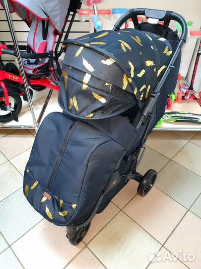 Прогулочная коляска новая