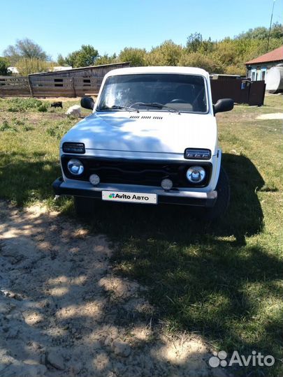 LADA 4x4 (Нива) 1.7 МТ, 2011, 180 000 км