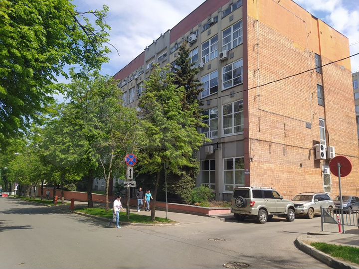 Офис на пл. Горького, 16.5 м²