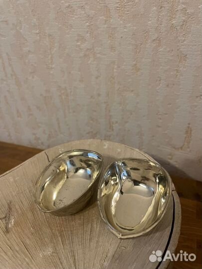 Шкатулка. Грецкий орех. Металл